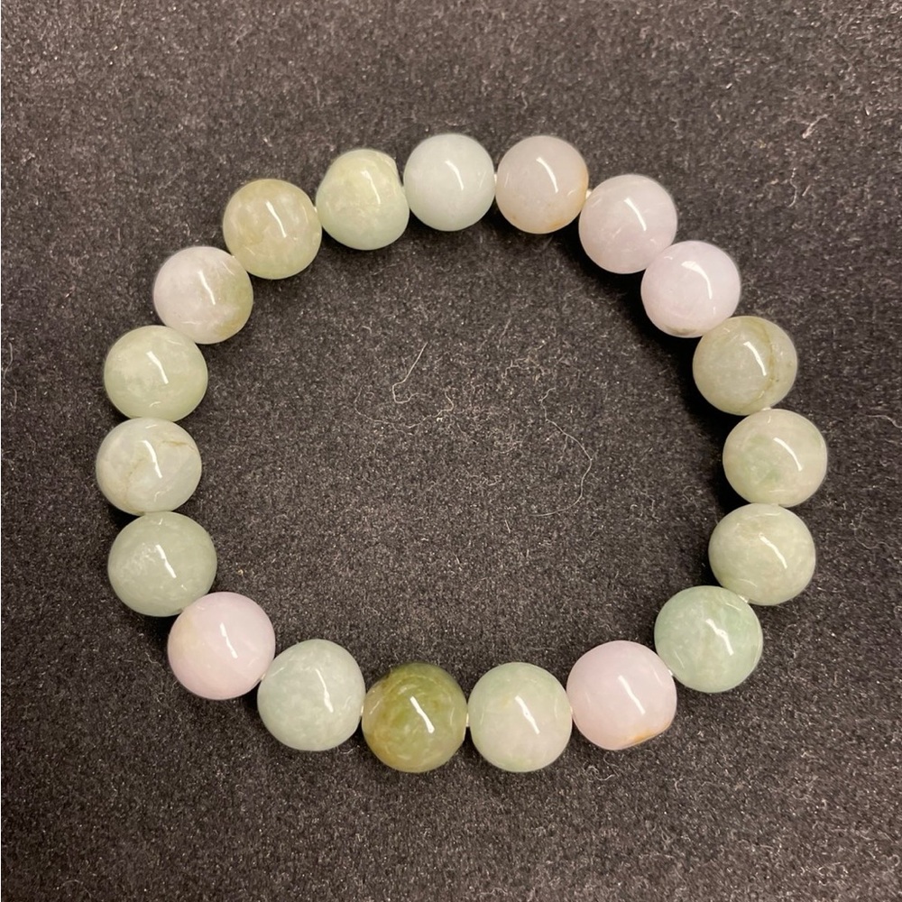 COPY - Beautiful Hand Carved Certified Jade Bead Bracelet